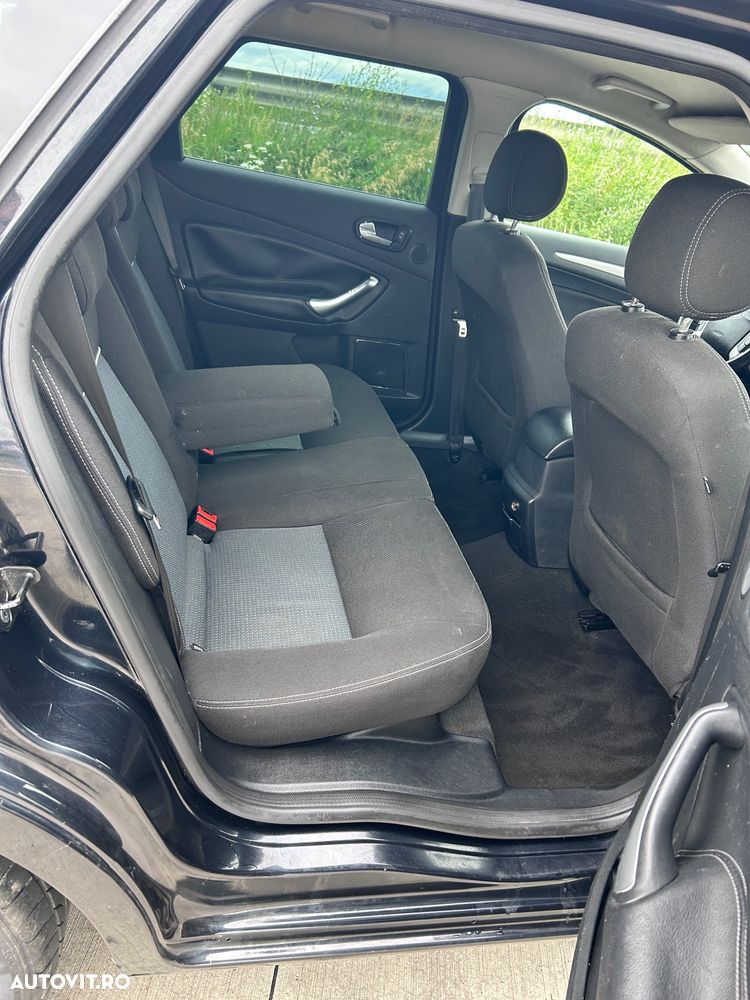Ford Mondeo 2.0 TDCI Viva Trend - 11