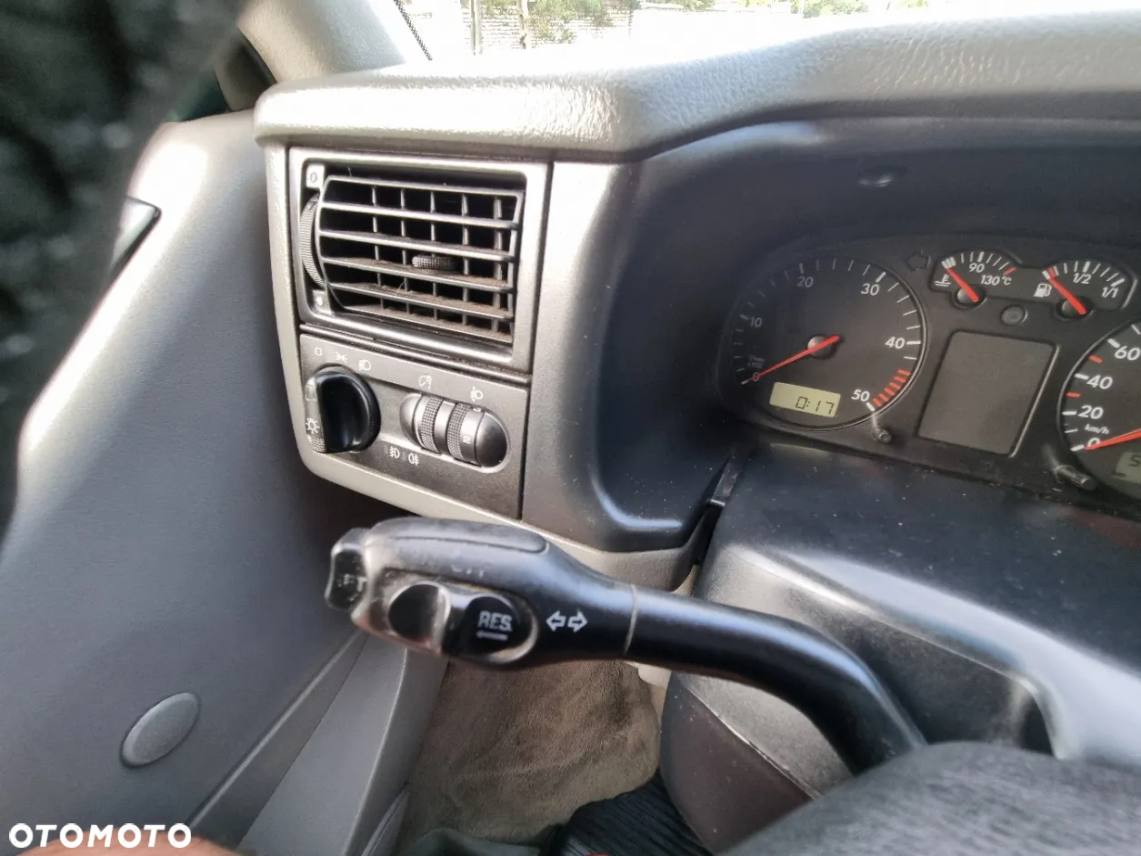 Volkswagen Multivan TDI syncro - 31