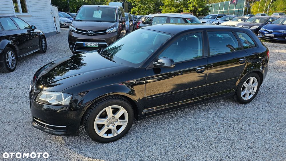 Audi A3 Sportback 1.6 TDI DPF Ambiente S tronic - 25