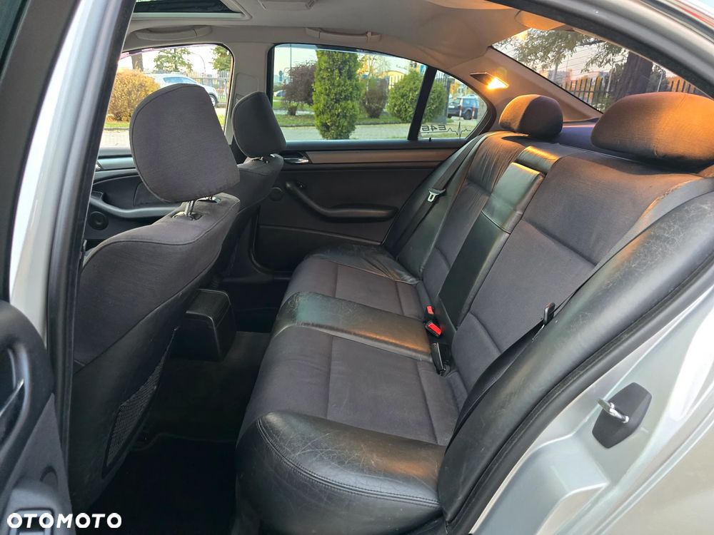 BMW Seria 3 323i - 20