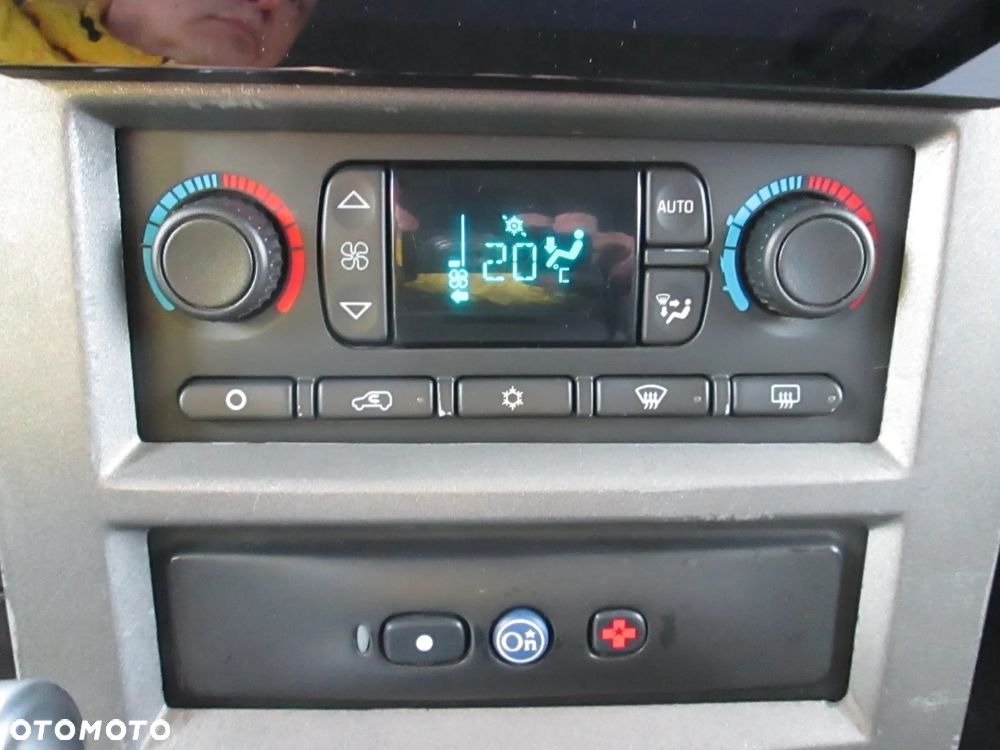 Hummer H2 6.0 V8 - 20