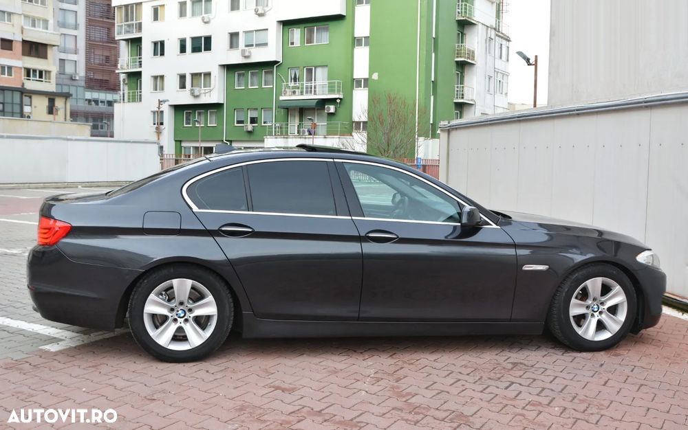 BMW Seria 5 520d Sport-Aut. BluePerformance - 12