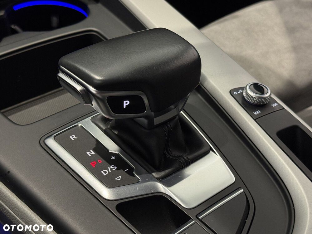 Audi A4 Avant 40 TDI Advanced S tronic - 32