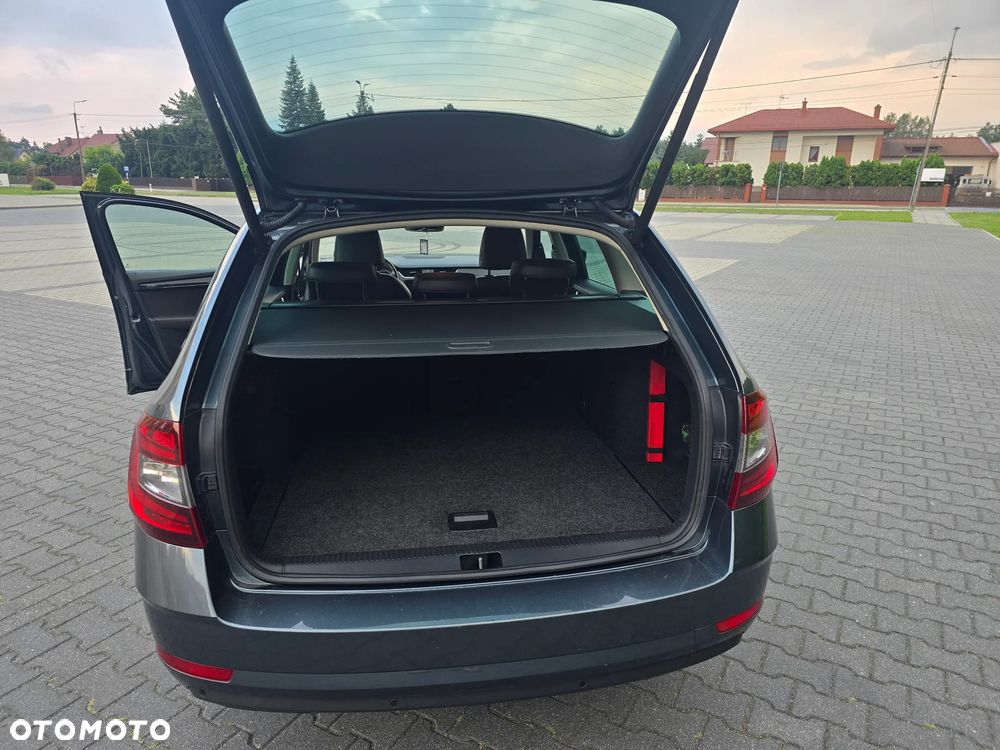 Skoda Octavia 2.0 TDI 4x4 DSG L&K - 29