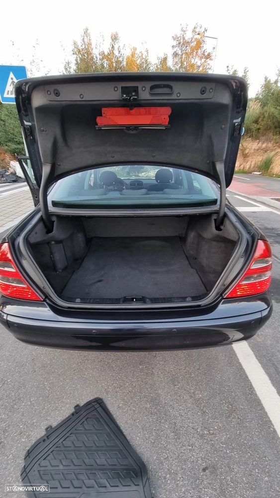 Mercedes-Benz E 220 - 7
