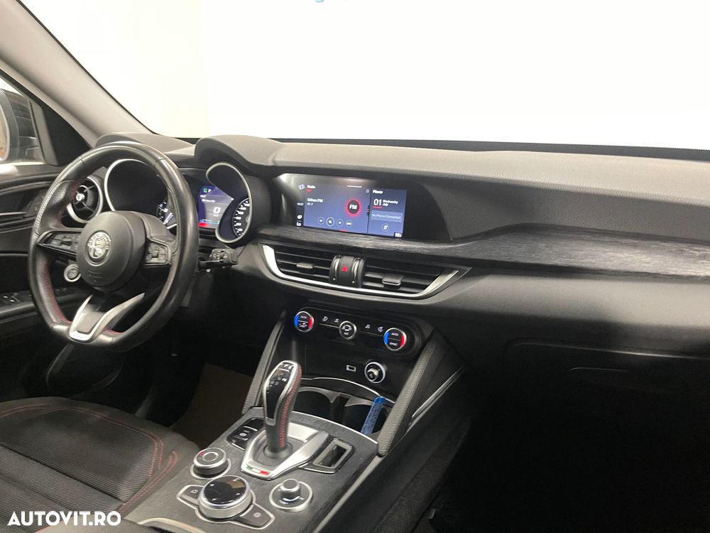 Alfa Romeo Stelvio 2.2 16V AT8 - 9