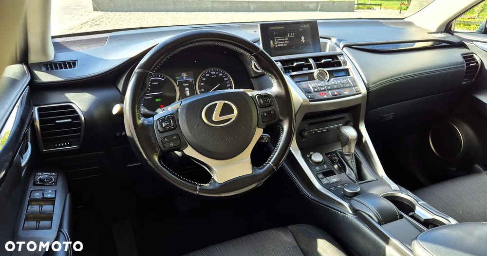 Lexus NX 300h Elite AWD - 22