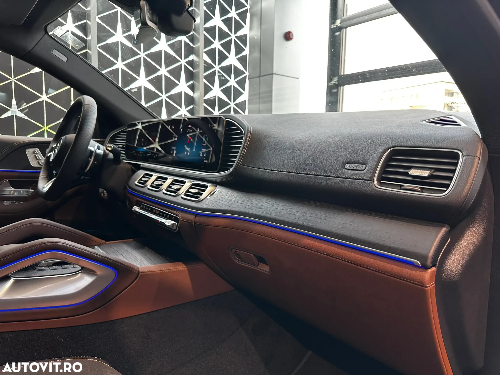 Mercedes-Benz GLE AMG 53 PHEV - 12