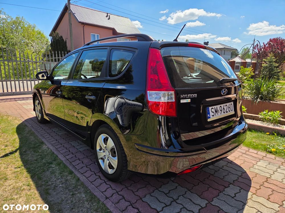 Hyundai i30 1.4 Blue Comfort - 14