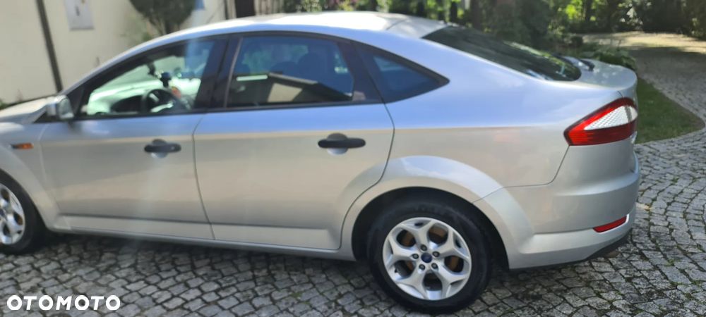 Ford Mondeo 1.8 TDCi Ambiente - 3