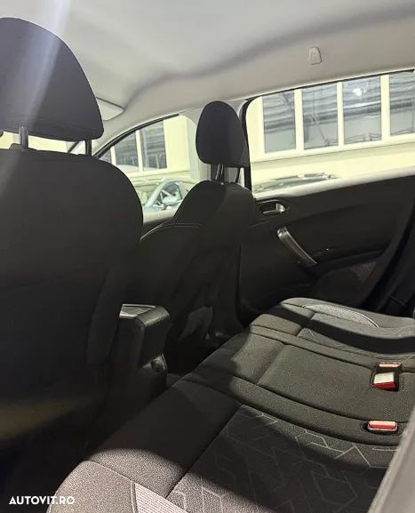 Peugeot 2008 PureTech 82 Allure - 8