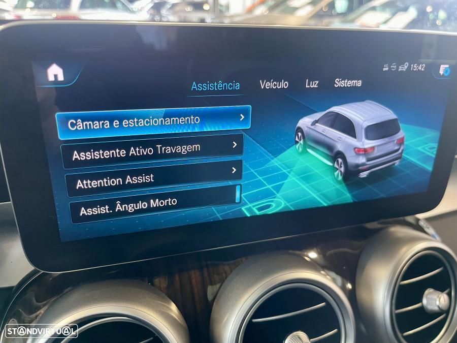 Mercedes-Benz GLC 300 e 4Matic - 27