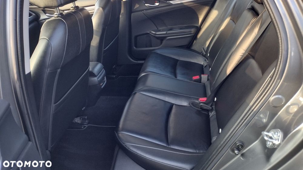 Honda Civic 1.5 i-VTEC Turbo Executive - 12