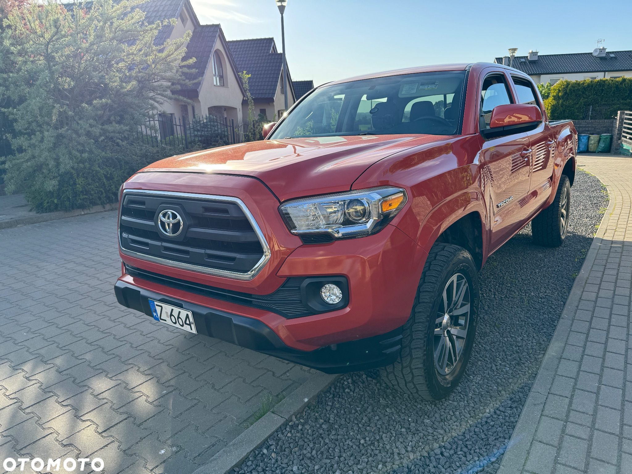 Toyota Tacoma - 2