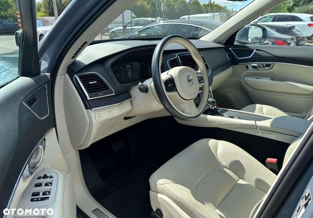 Volvo XC 90 - 15