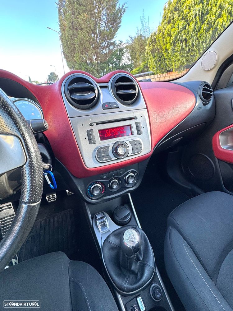 Alfa Romeo MiTo 1.3 JTD Distinctive S&S - 15