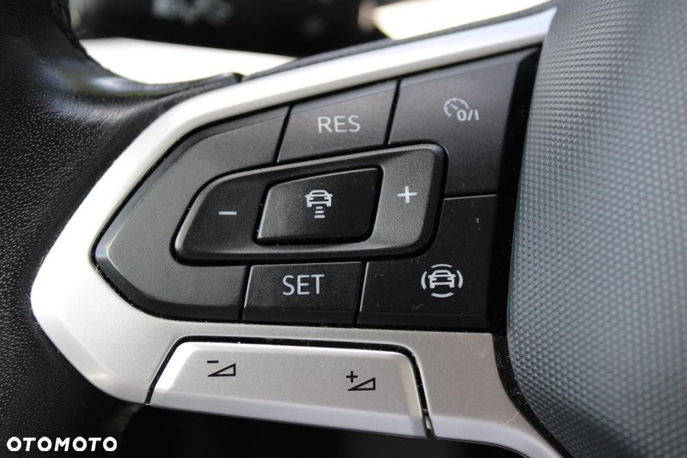 Volkswagen Golf - 9