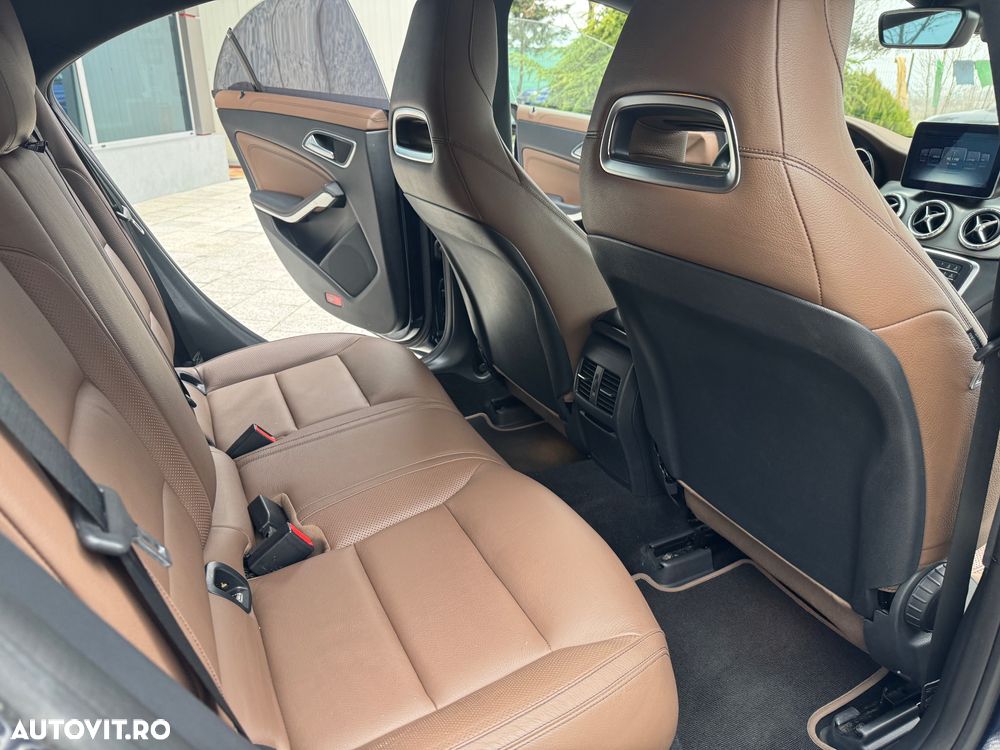 Mercedes-Benz CLA 200 7G-DCT - 30