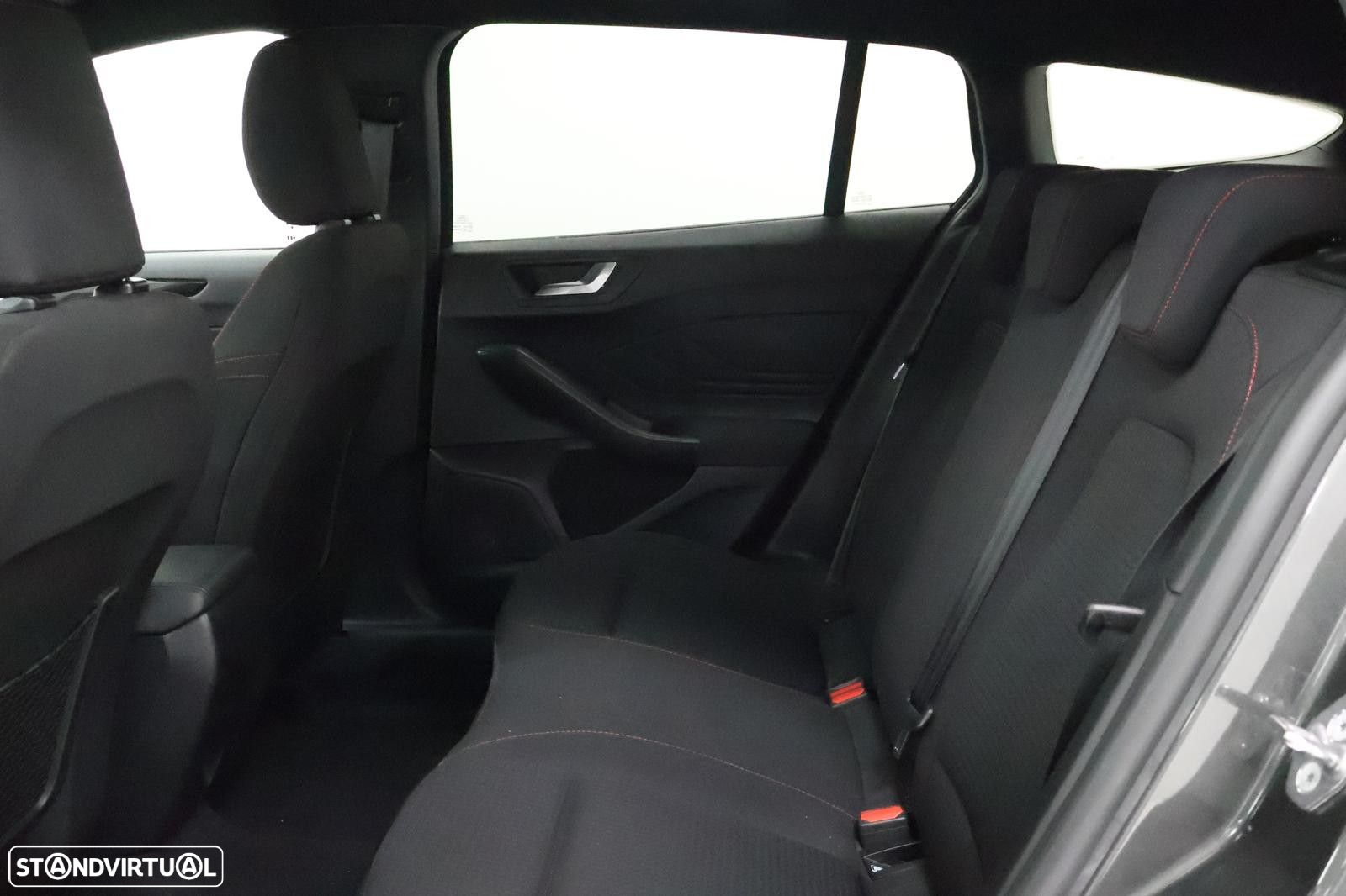 Ford Focus SW 1.0 EcoBoost MHEV ST-Line - 5