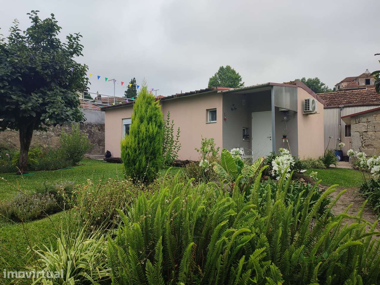 4 casas com tipologias T1, em terreno de  692m2,  à Marina do Freixo - Grande imagem: 2/51