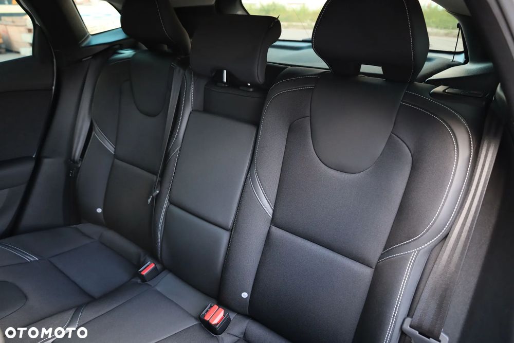 Volvo V40 T2 Drive-E Momentum - 19