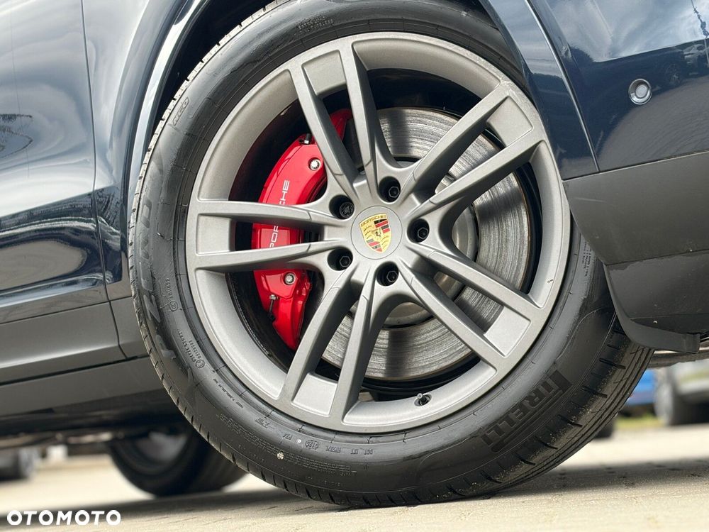 Porsche Cayenne - 9