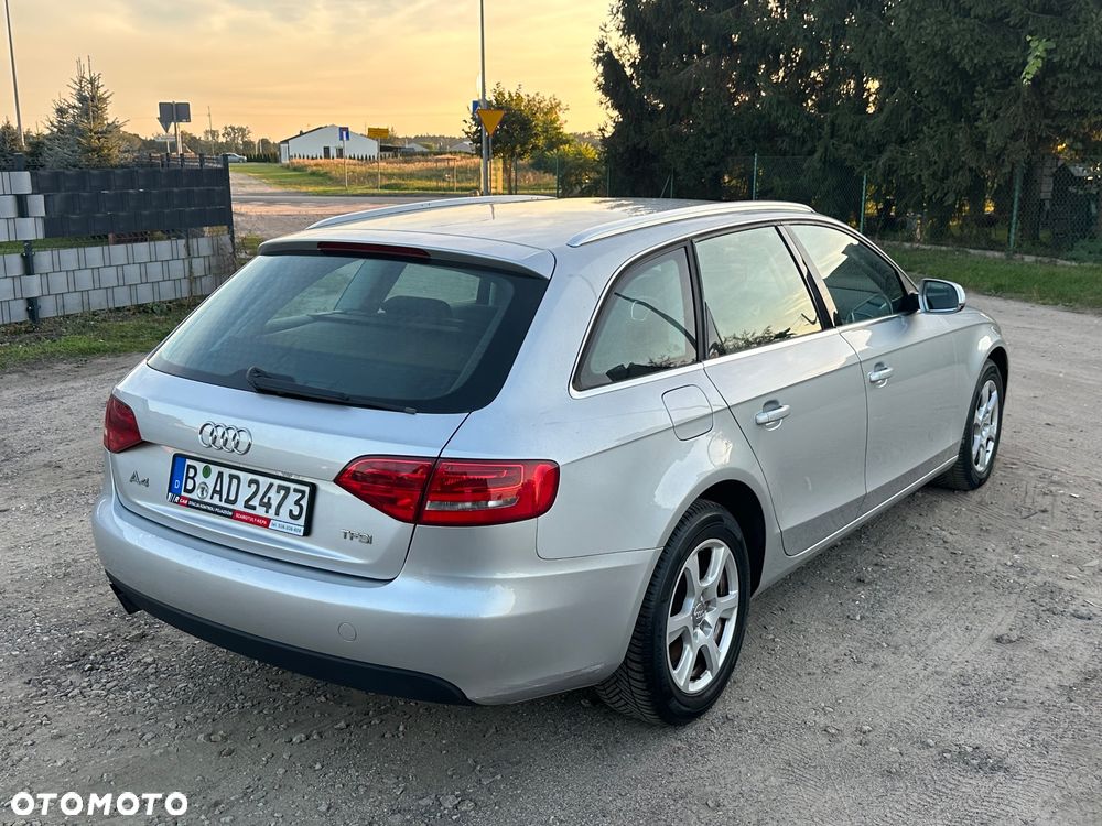 Audi A4 Avant - 9