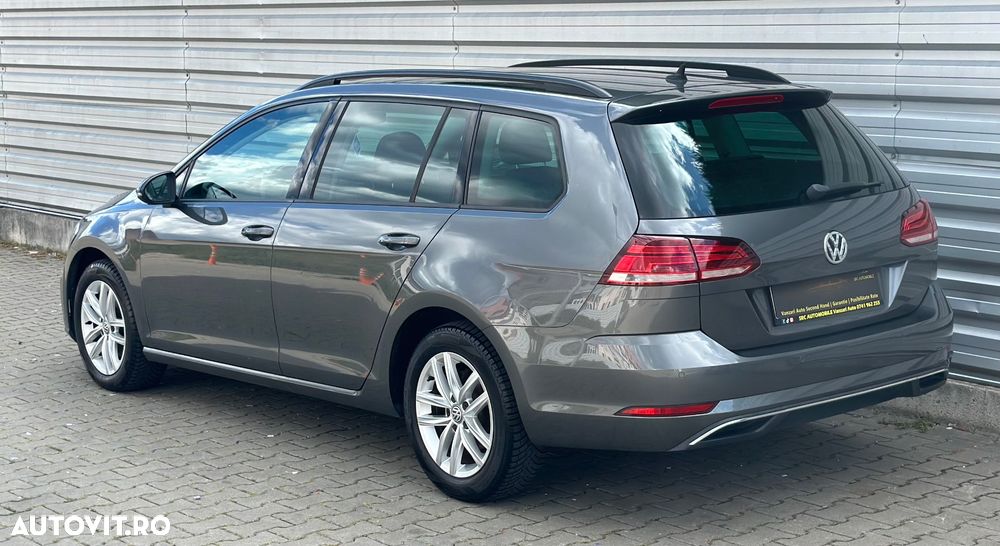 Volkswagen Golf 1.6 TDI Highline - 6