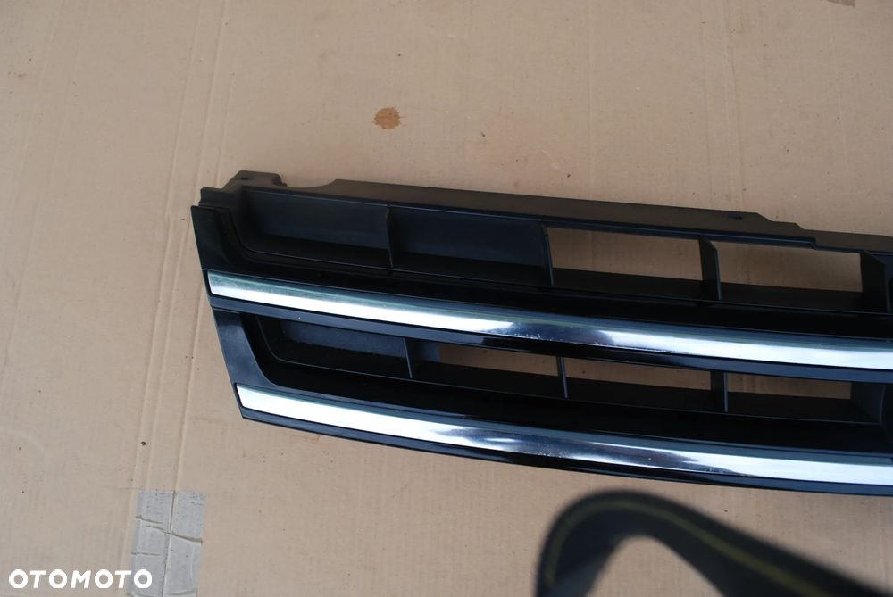 ATRAPA GRILL VW TOUAREG 10-14 7P6853651A - 2