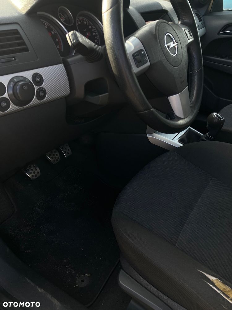 Opel Astra - 17