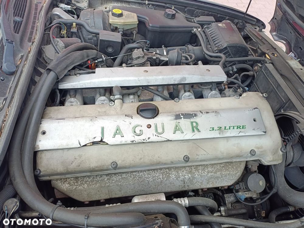 Jaguar XJ - 9