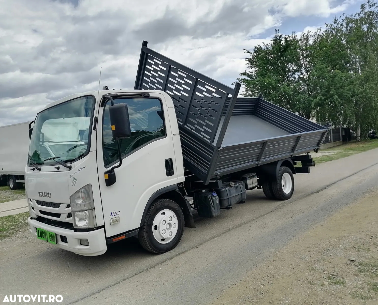 Isuzu Basculabila - 3