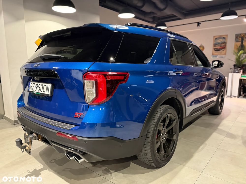 Ford Explorer - 3