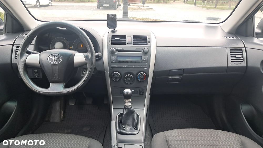 Toyota Corolla 1.6 Luna - 13