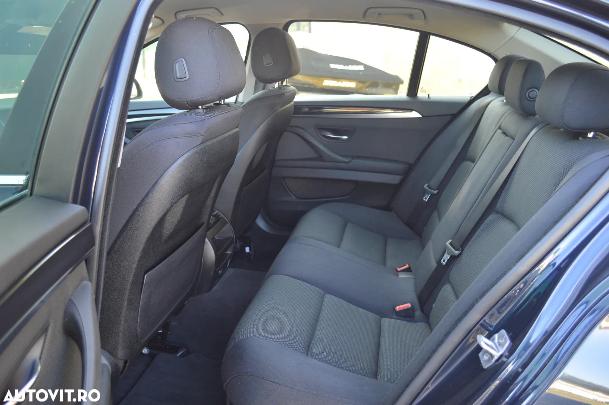 BMW Seria 5 520d Aut. Sport Line - 6