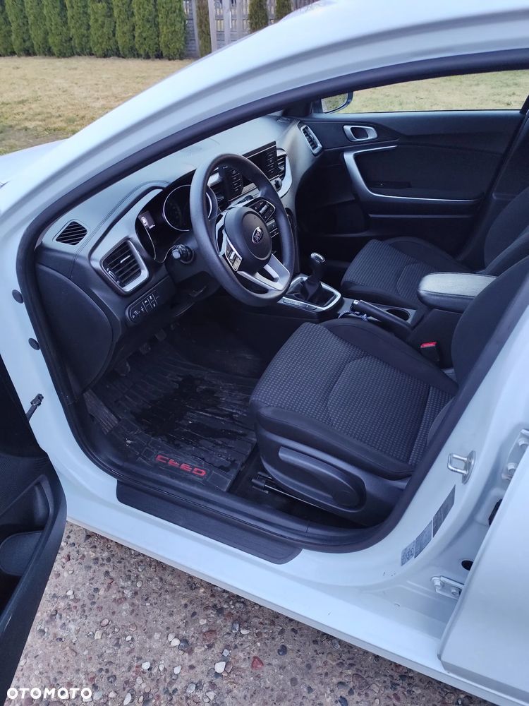 Kia Ceed 1.6 CRDi SCR L Business Line Plus - 9