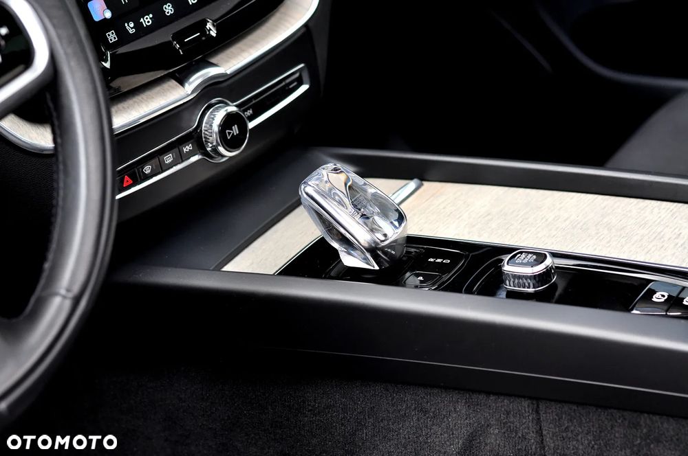 Volvo XC 60 T6 AWD Plug-In Hybrid Inscription - 23