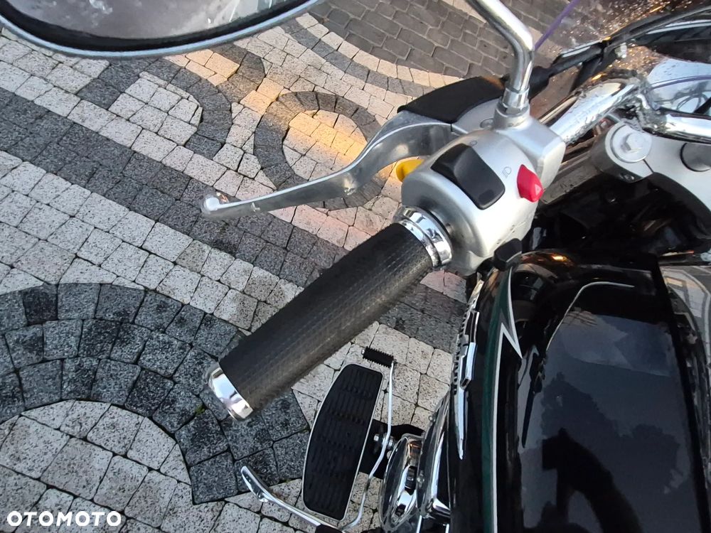 Suzuki VL 800 Volusia - Boulevard C50 - 15