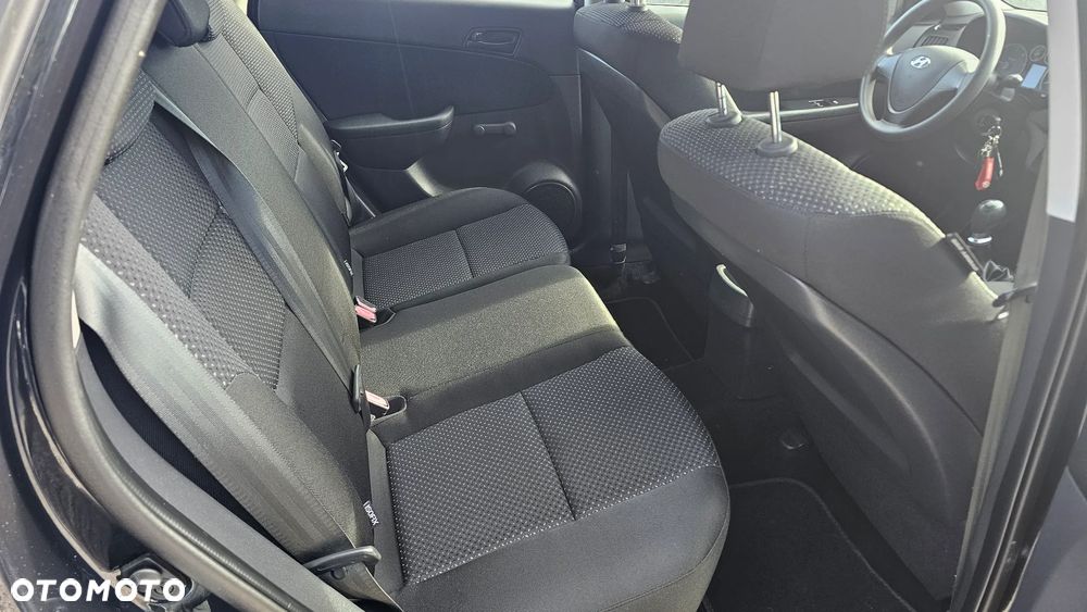 Hyundai i30 1.6 CRDi Base EU5 - 16