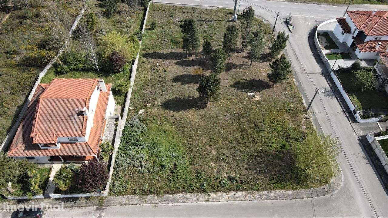 Lote para construção na periferia da cidade de Ourém - Grande imagem: 5/18