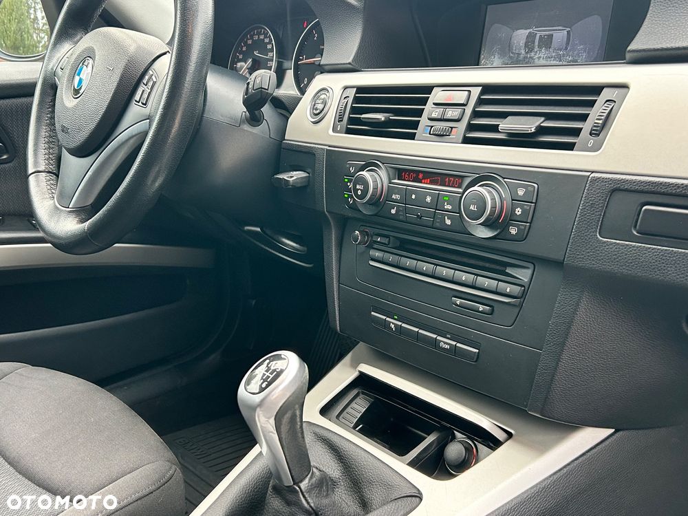 BMW Seria 3 316d Advantage - 32