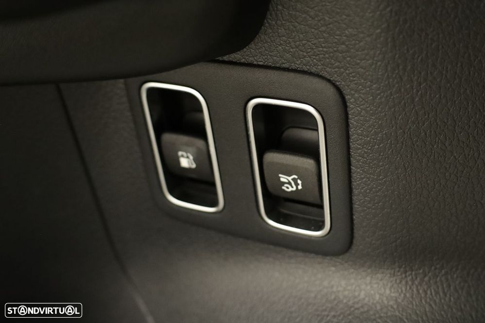 Mercedes-Benz B 250 e AMG Line - 19