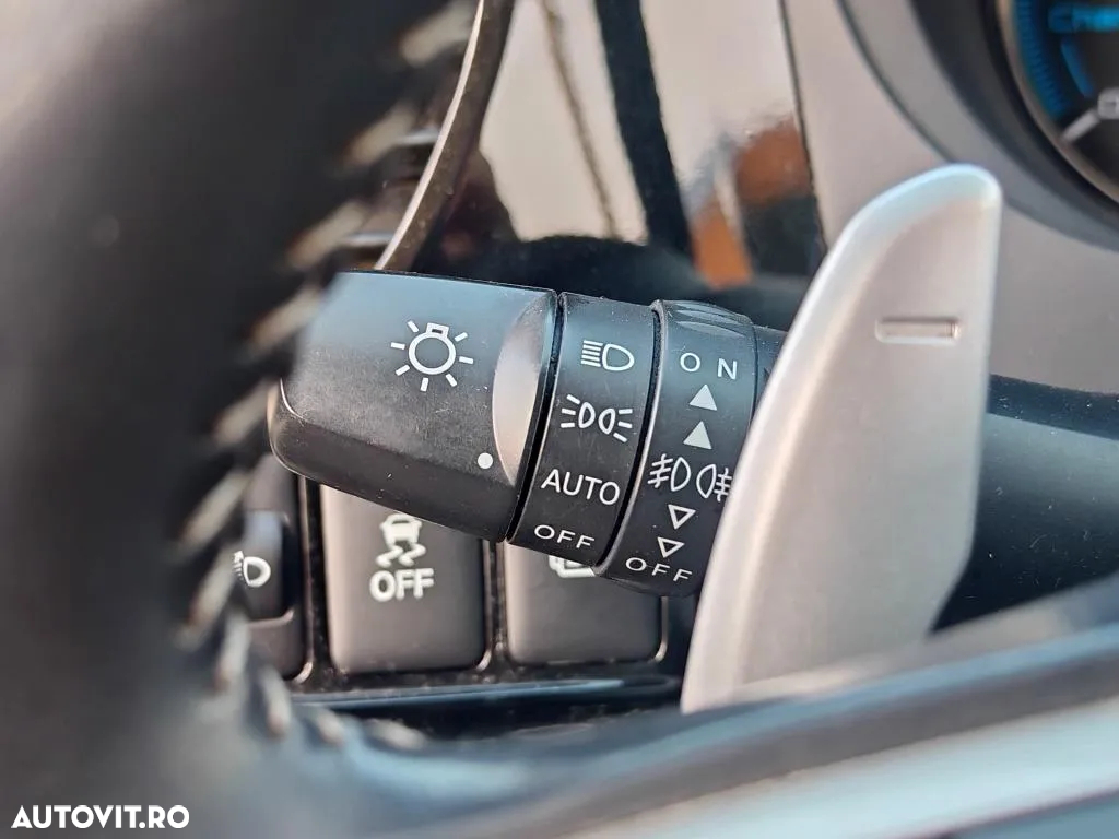 Mitsubishi Outlander 2.4 4WD Plug-In Hybrid Plus - 26