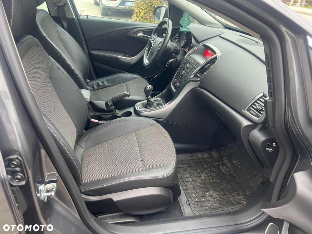 Opel Astra 1.4 T Enjoy S&S - 33