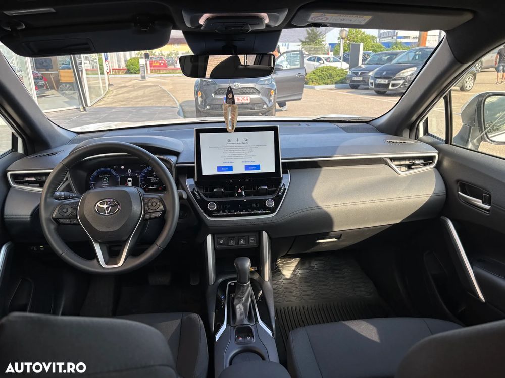 Toyota Corolla Cross - 17