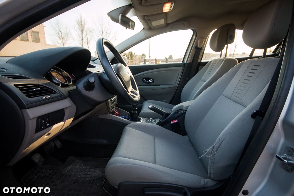 Renault Megane 1.5 dCi Privilege - 17