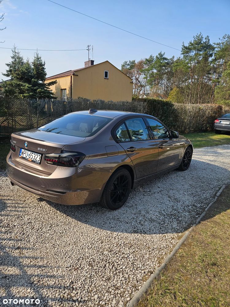 BMW Seria 3 328i xDrive - 4