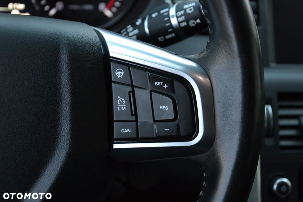 Land Rover Discovery Sport - 26