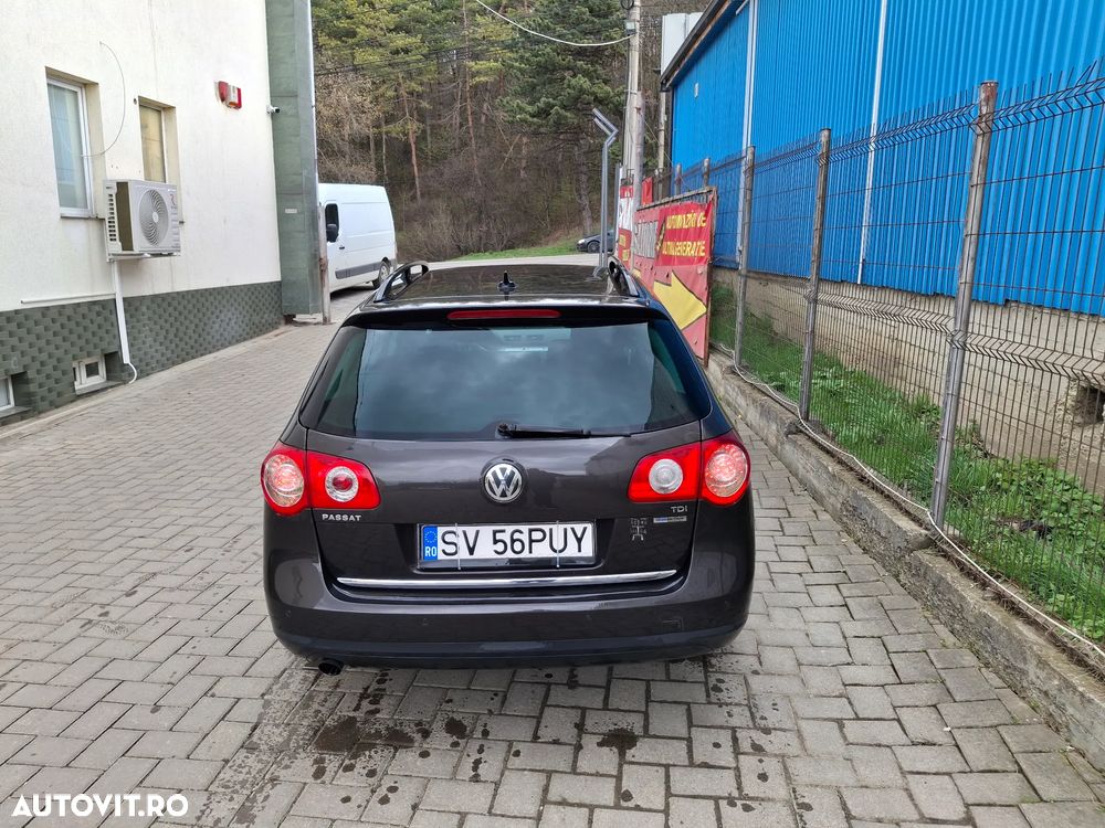Volkswagen Passat - 4