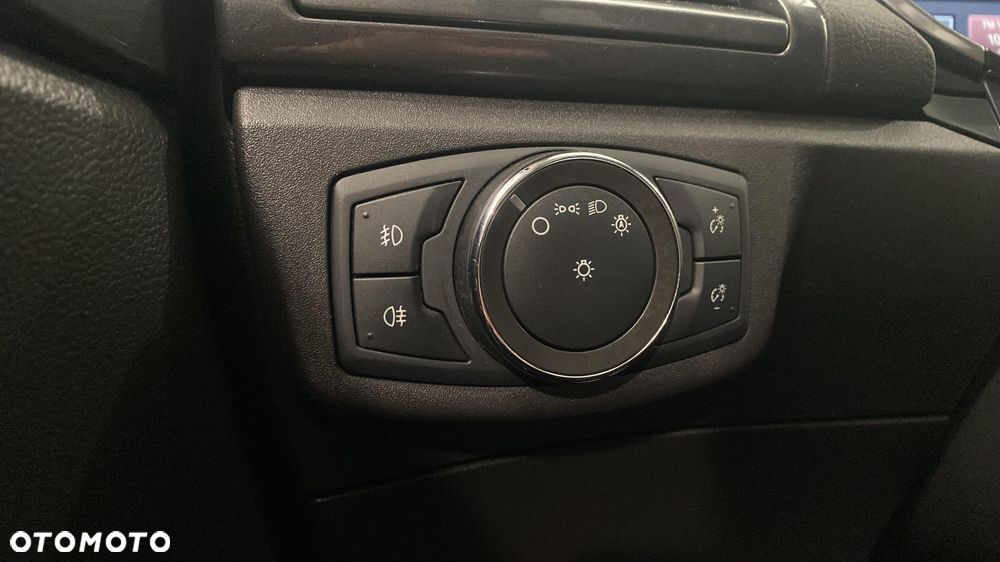 Ford Mondeo 2.0 EcoBlue Titanium - 27